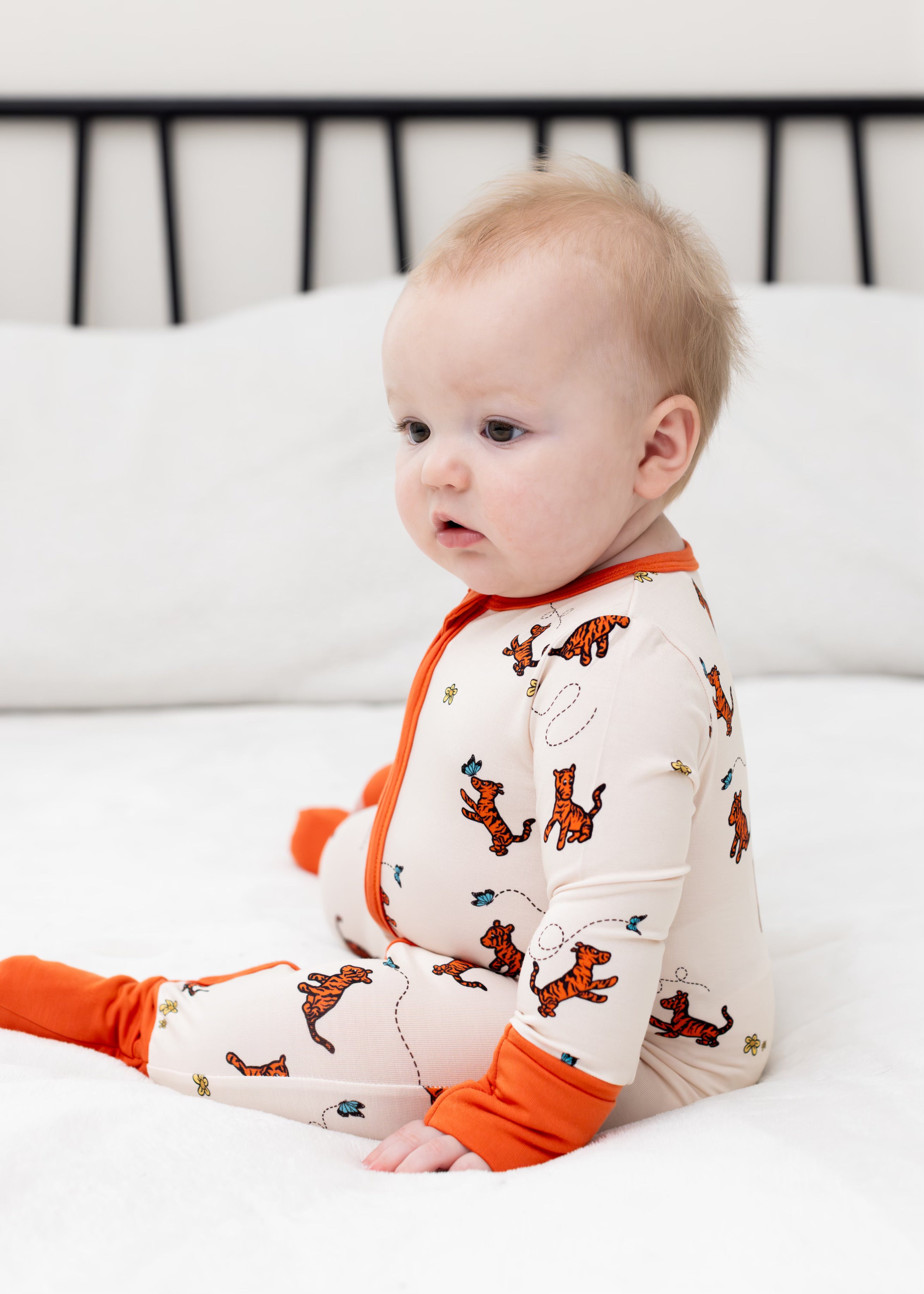 The Wonderful Thing About Tiggers - Long Sleeve Zipper Sleep Romper